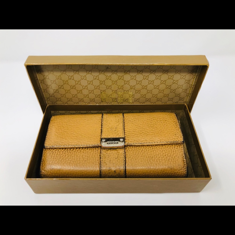 Gucci leather wallet